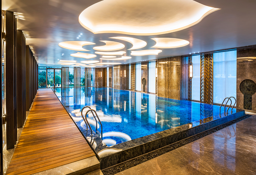 Wanda Reign ChengduIndoor Swimming Pool
