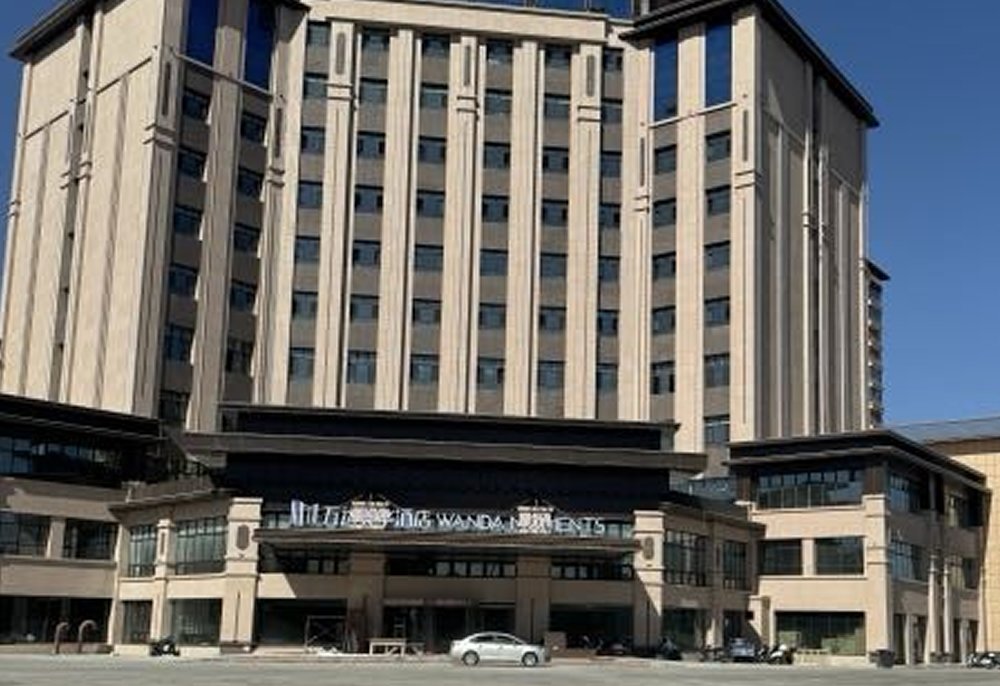 酒店外观（日景)