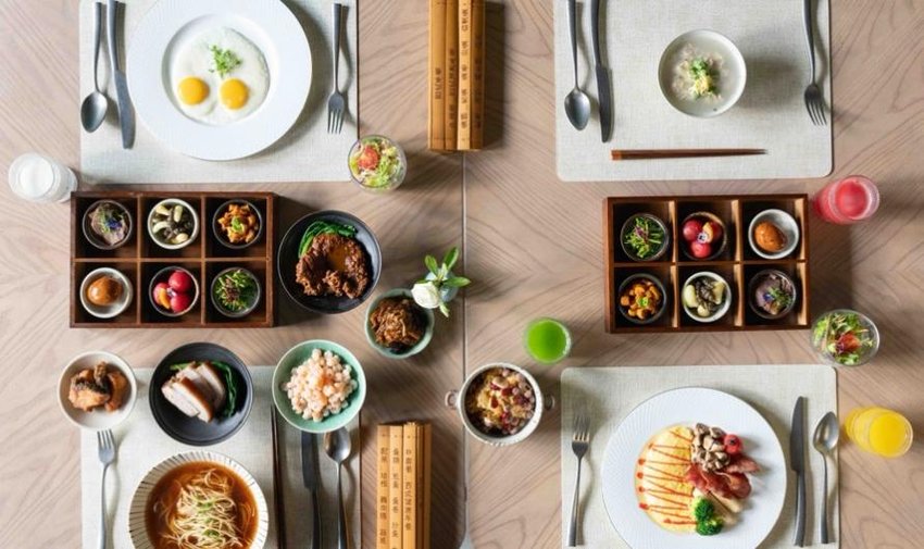 早餐提供地道苏式阳春面及秘制熏鱼、手剥虾仁、素烧等丰富浇头